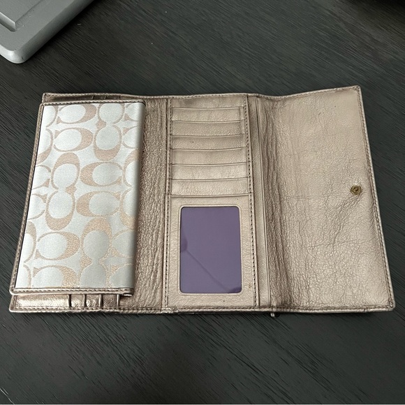Coach Wallet - Picture 3 of 4